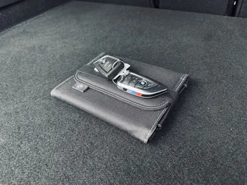 Car image 31
