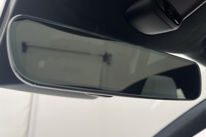Car image 38