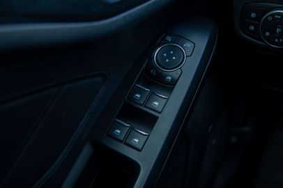 Car image 37