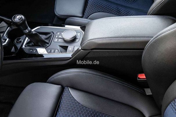 BMW 118i M Sport 103 kW image number 8