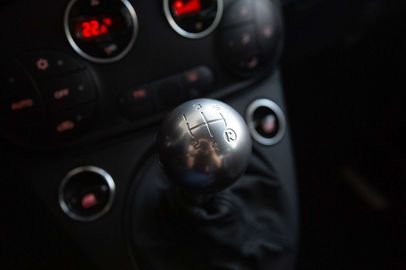 Car image 11