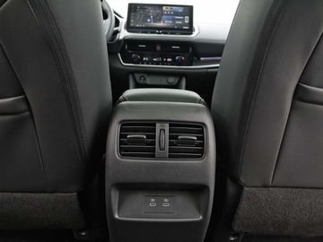 Car image 33