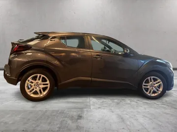 Car image 2