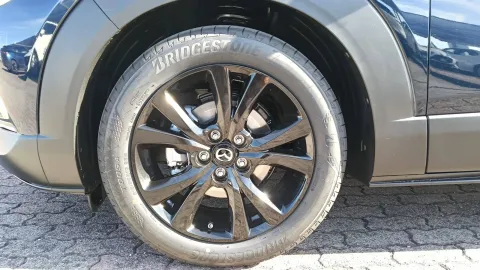 Car image 22