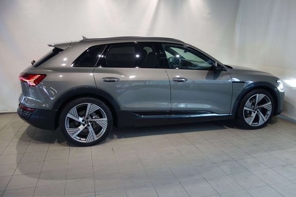 Audi Q8 55 quattro Business 300 kW image number 3