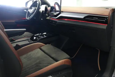 Car image 36