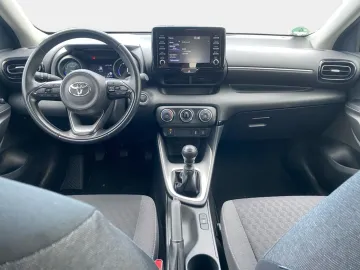 Car image 30