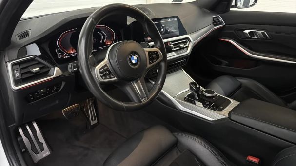 BMW 320d Touring xDrive 140 kW image number 9