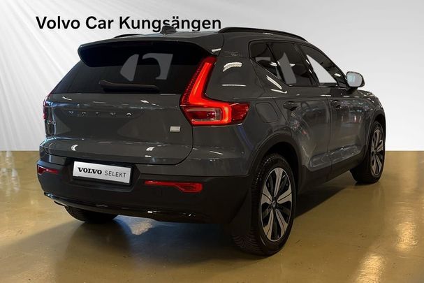 Volvo XC40 Recharge T4 Plus Dark 157 kW image number 4