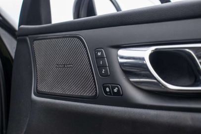 Car image 38