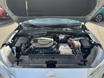 Car image 27