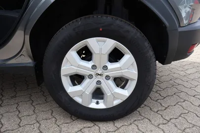 Car image 36