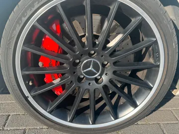 Car image 24