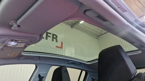 Car image 34