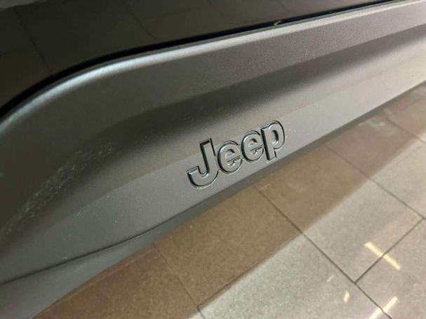 Jeep Avenger 1.2 74 kW image number 2