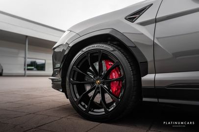 Car image 26