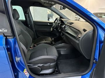 Car image 33