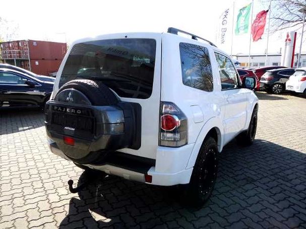 Mitsubishi Pajero 3.2 140 kW image number 2