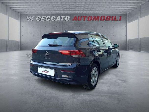 Volkswagen Golf 1.0 eTSI Life DSG 81 kW image number 4