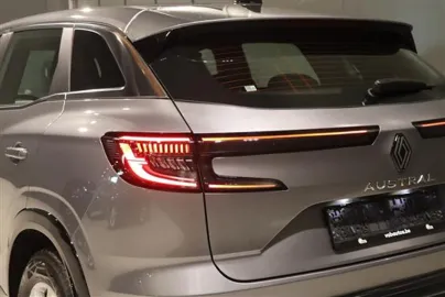 Car image 23