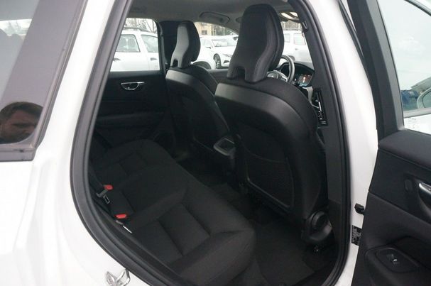 Volvo XC60 145 kW image number 30