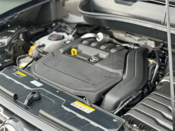Car image 36