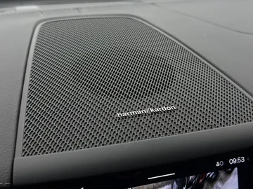 Car image 33