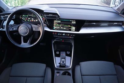 Car image 37