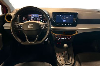 Car image 12