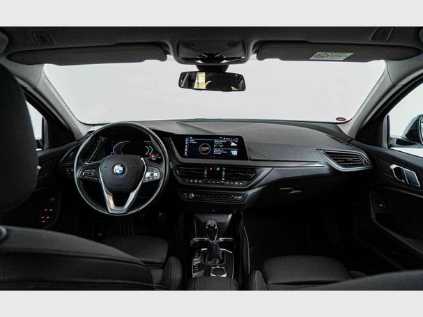 BMW 118i 100 kW image number 16