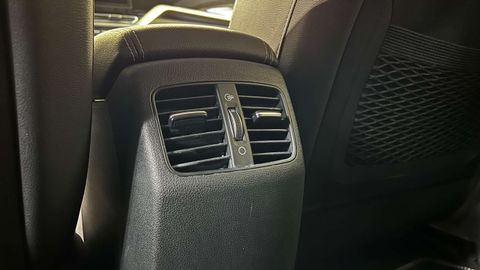 Car image 35