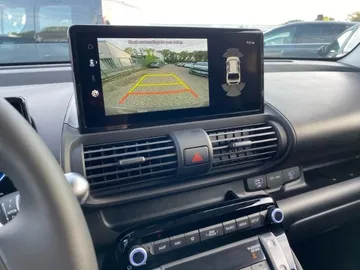 Car image 22