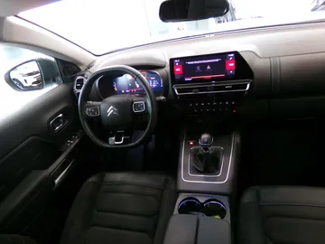 Car image 24