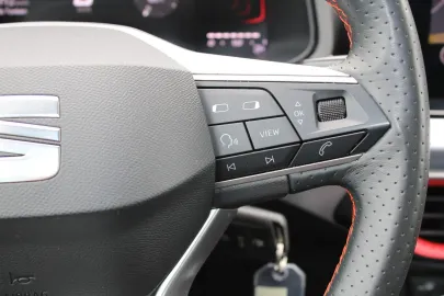 Car image 37
