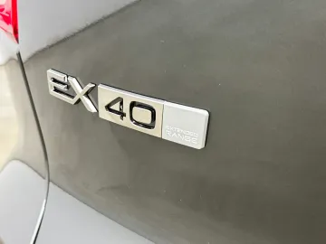 Car image 32