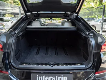 Car image 36