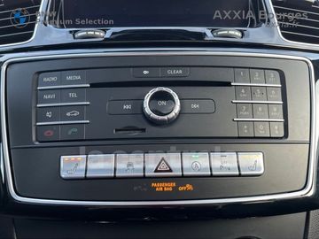 Car image 36