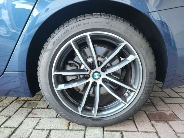 BMW 520d Touring xDrive 140 kW image number 8