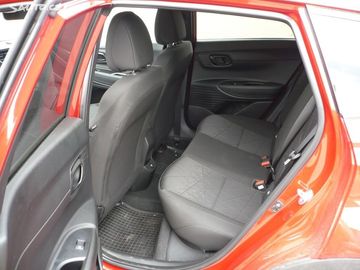 Car image 11