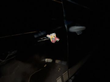 Car image 36
