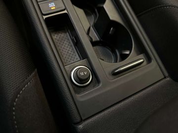 Car image 38