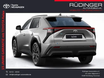 Car image 4