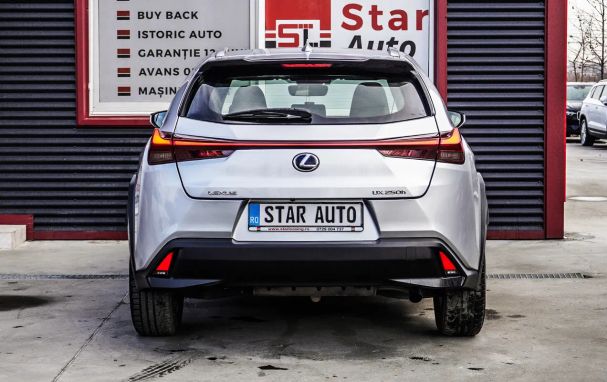 Lexus UX 135 kW image number 4