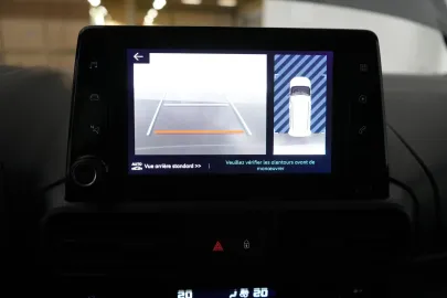 Car image 28