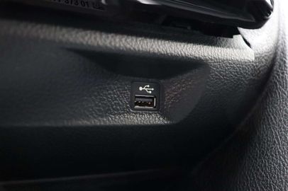 Car image 31