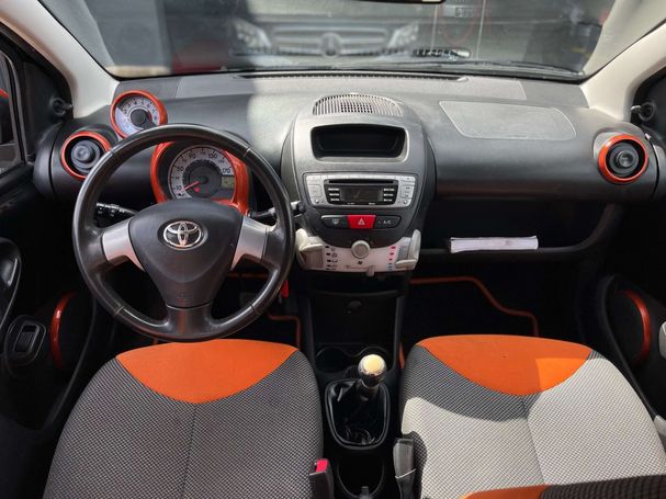 Toyota Aygo 50 kW image number 13