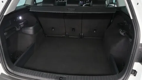 Car image 37