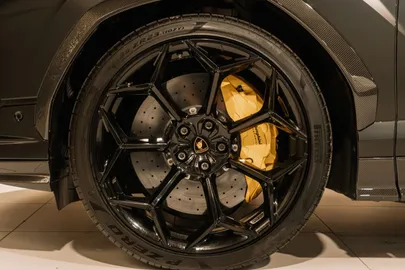 Car image 33