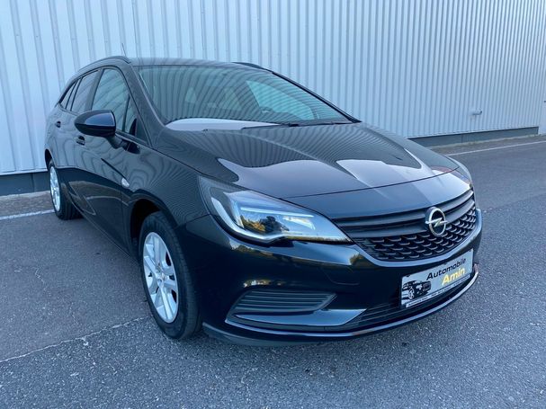 Opel Astra Sports Tourer 74 kW image number 2