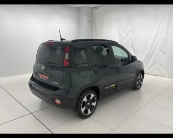 Car image 14